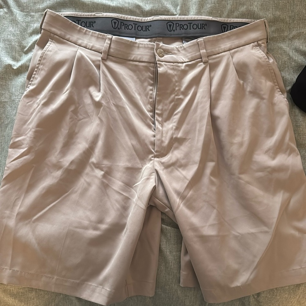 Pro Tour khaki shorts